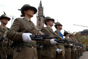 Concorsi pubblici nelle forze armate: tutti i bandi per chi ha la Laurea, il Diploma o la Licenza Media - 21/11/2012