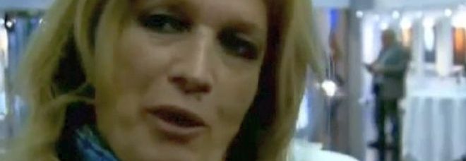 Iva Zanicchi : ''Vado a pulire i cessi con Berlusconi'' - Video - 12/10/2013