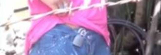 Il fidanzato è geloso: 25enne costretta a mettere il lucchetto ai jeans -Video - 12/10/2013