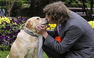 Uomo sposa il cane - 01/03/2012