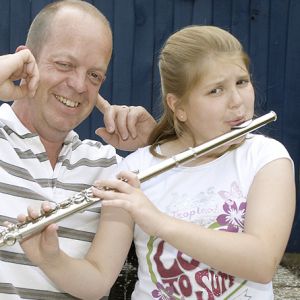 Padre si risveglia dal coma con il suono del flauto della figlia - 07/03/2012