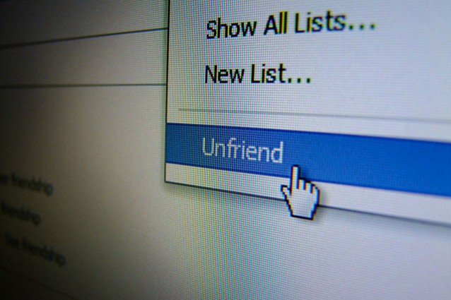 Domani e' il National UnFriend Day, giornata dedicata alla cancellazione di amici inutili su facebook - 16/11/2012
