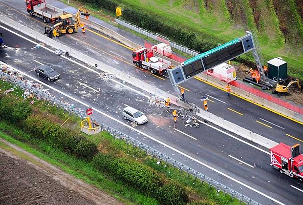 INCIDENTE TRA DUE TIR SULL'A4: MORTO E TRAFFICO IN TILT - 09/06/2015