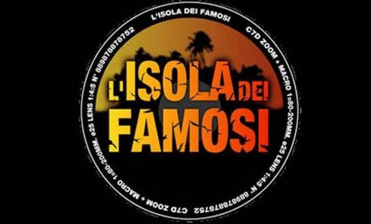 L'ISOLA DEI FAMOSI RIPARTE: A GRANDE SORPRESA LA CONDUTTRICE SARA' PROPRIO LEI - 10/12/2015