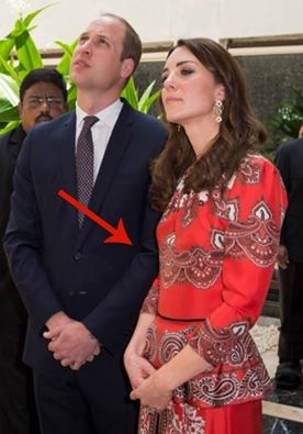 KATE MIDDLETON SI PRESENTA COSI', MA PER QUEL PARTICOLARE VIENE SOMMERSA DALLE CRITICHE - 12/04/2016