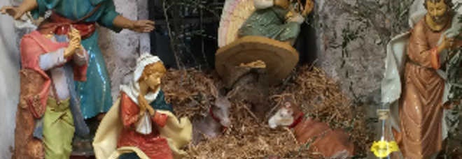 BLITZ BLASFEMO CONTRO IL PRESEPE: TAGLIATA ANCHE LA TESTA DI GESÙ BAMBINO - 29/12/2013
