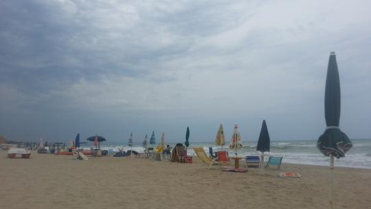 METEO, TEMPERATURE CALDISSIME FINO A SABATO: POI ARRIVA TATIANA E CAMBIA TUTTO - PREVISIONI - 14/09/2015