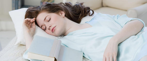 DORMIRE DOPO PRANZO SUL DIVANO ALLUNGA LA VITA - 14/09/2015