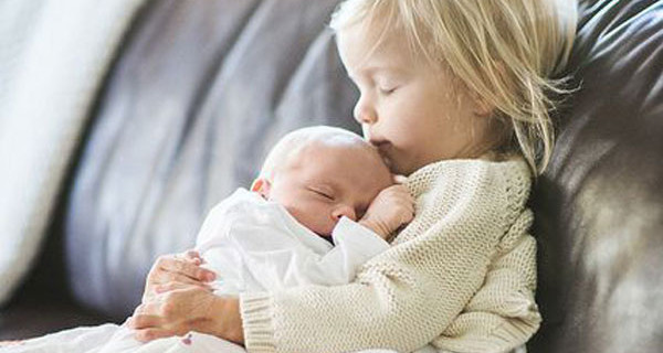 LE SORELLE MAGGIORI SONO LE PIU' INTELLIGENTI IN FAMIGLIA. ECCO PERCHE' - 15/09/2015