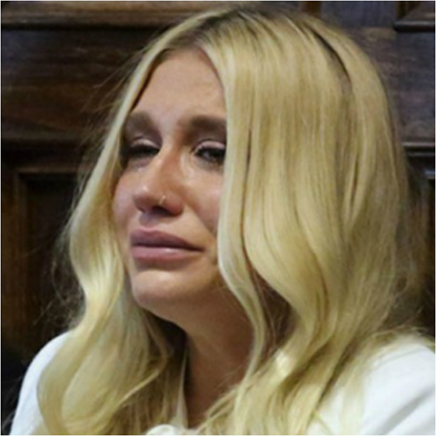 ''MI HA STUPRATA'' IN LACRIME IN TRIBUNALE: IL MONDO DELLA MUSICA SI MOBILITA' PER DARE SUPPORTO ALLA CANTANTE - 25/02/2016