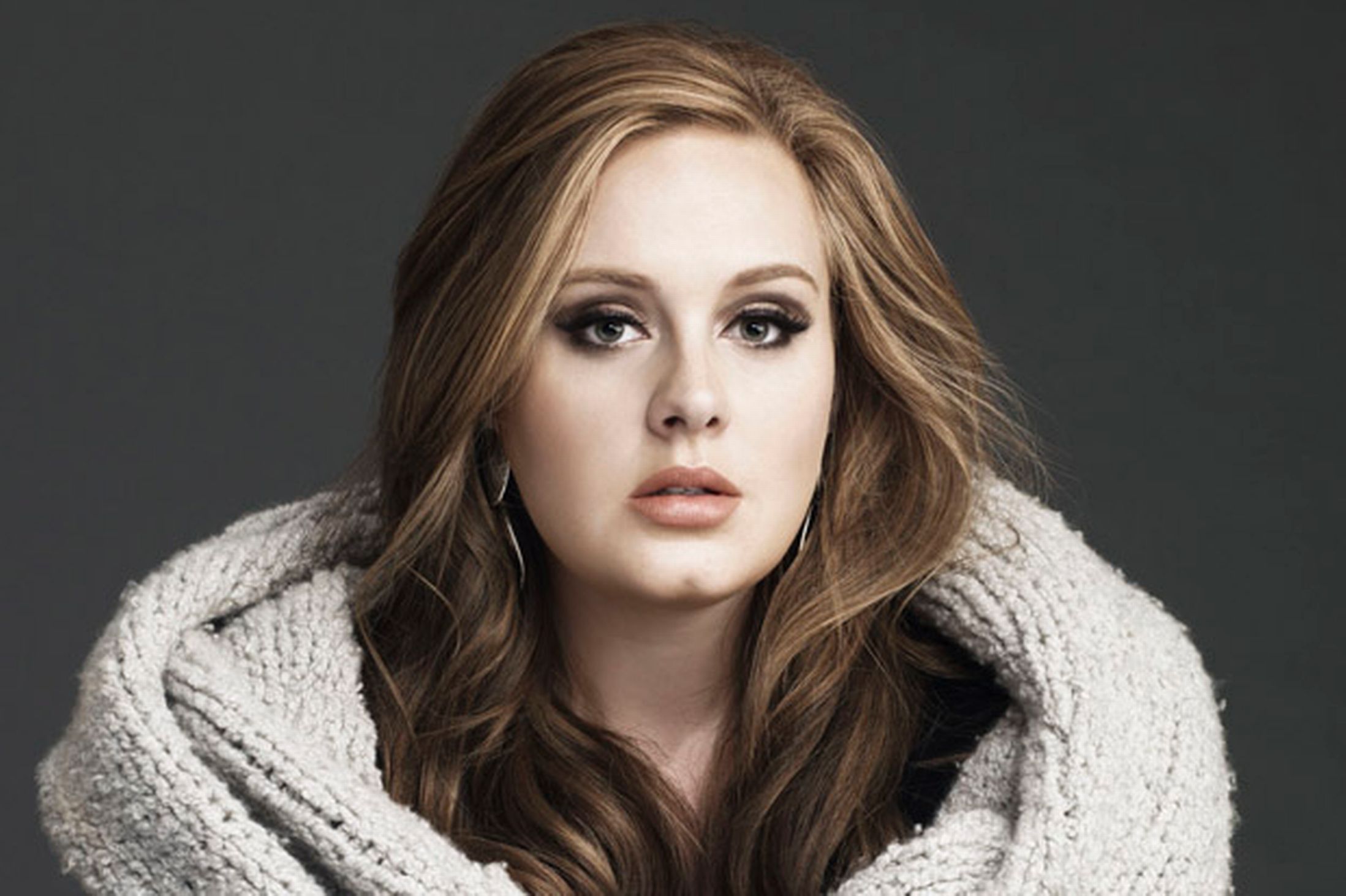 REBECCA SUA GRANDE FAN E' GRAVEMENTE MALATA: ADELE SI PRESENTA A CASA SUA - FOTO - 12/03/2016
