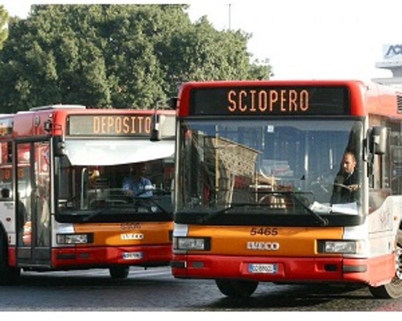 28 APRILE, SCIOPERO DEI MEZZI PUBBLICI: SI FERMANO AUTOBUS, TRAM E METRO. ECCO GLI ORARI - 27/04/2015