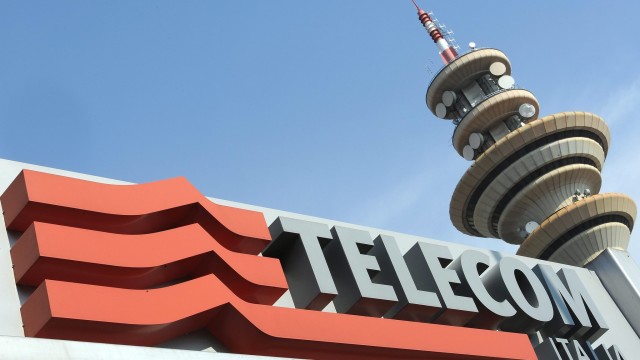 TELECOM ASSUME ADDETTI CALL CENTER E NON SOLO, OTTIMO STIPENDIO. ANCHE SENZA ESPERIENZA - 09/02/2015