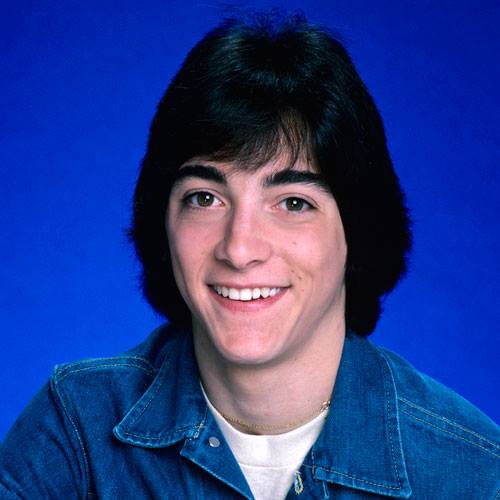 RICORDATE IL PICCOLO CHACHI DI ''HAPPY DAYS''? ECCOLO OGGI DECISAMENTE CAMBIATO - FOTO - 21/06/2015