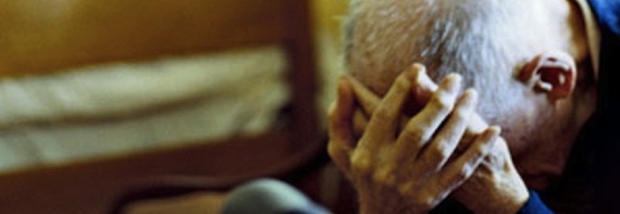 PADRE ALLA FAME CHIEDE AIUTO AI FIGLI: ''BASTANO 80 EURO''. MA LORO DICONO NO - 29/06/2015