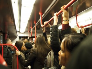 ROMA, PANICO TRA I PASSEGGERI DELLA METRO: CHIUSA LA FERMATA OTTAVINO - 05/07/2015