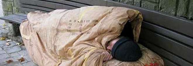 ANDREA, 28ENNE LAUREATO CHE VIVE IN STRADA: LA SUA STORIA PUZZA DI BUFALA. ECCO PERCHÉ - 25/01/2015
