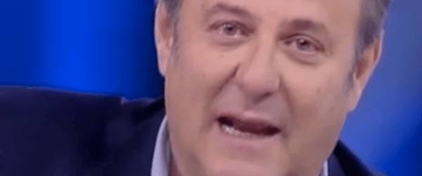 GERRY SCOTTI SCOPPIA IN LACRIME IN DIRETTA TV: ''QUELLI COME LUI NON MUOIONO MAI'' - 29/01/2015