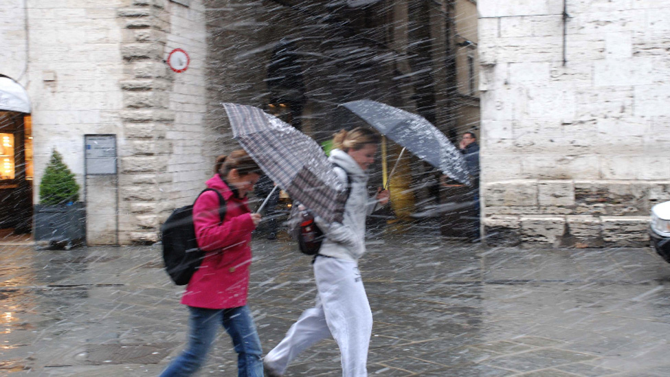 METEO, CROLLO DELLE TEMPERATURE: ARRIVANO FREDDO GELIDO, VENTO E TEMPORALI. ECCO DA QUANDO - PREVISIONI - 21/09/2015