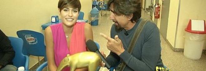 MISS ITALIA, TAPIRO E NUOVA GAFFE: ''IL PERSONAGGIO DELLA STORIA CHE AMMIRO? MICHAEL JORDAN'' - 23/09/2015