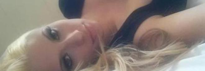 LA FIGHTER COSTRETTA A CAMBIARE CATEGORIA: COLPA DEL SUO SENO ''TROPPO GRANDE'' - 30/09/2015