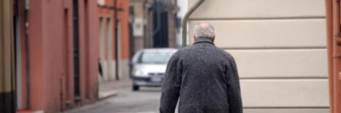 SI DIMENTICA DI PAGARE IL CANONE RAI PERCHE' HA L'ALZAIMER: QUELLO CHE GLI FANNO E' DAVVERO SPIETATO - 19/10/2015