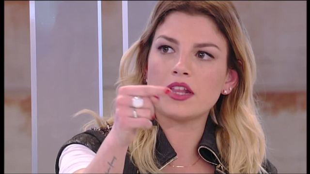 COSI' FURIOSA NON L'ABBIAMO MAI VISTA: EMMA MARRONE SPIAZZA TUTTI CON QUESTO COMMENTO - 24/02/2016
