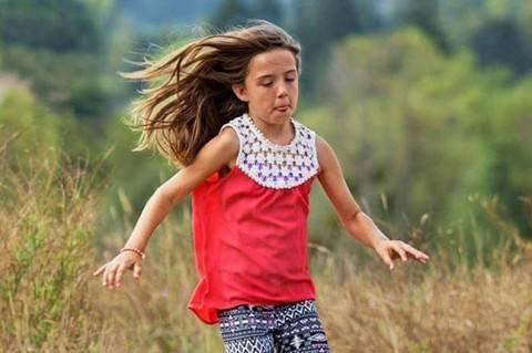 SI E' SACRIFICATA PER SALVARE LE AMICHETTE: AVEVA SOLO 10 ANNI - 28/02/2016