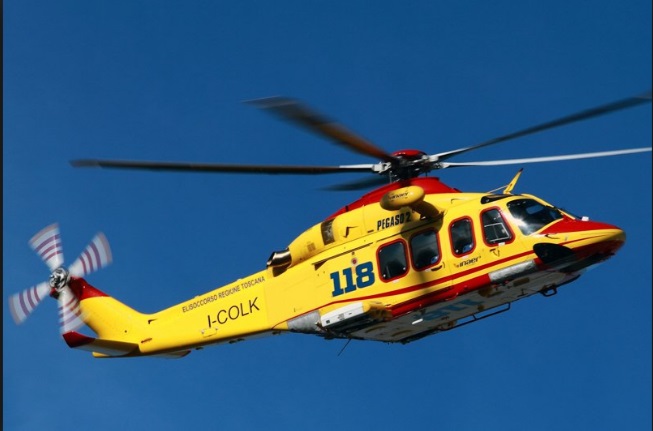CADE ELICOTTERO A L'AQUILA DEL 118, IN 6 A BORDO. I SOCCORRITORI: ''E' DISTRUTTO, SONO MORTI TUTTI'' - 24/01/2017