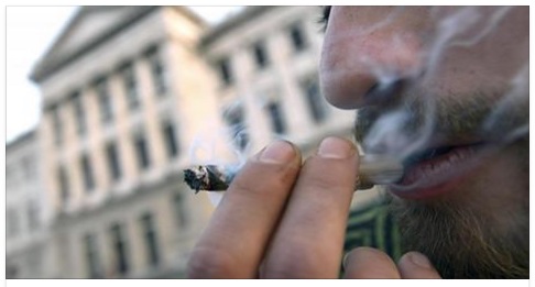 LA STRANA MALATTIA DA CANNABIS CHE STA COLPENDO DIVERSE PERSONE - 27/01/2017