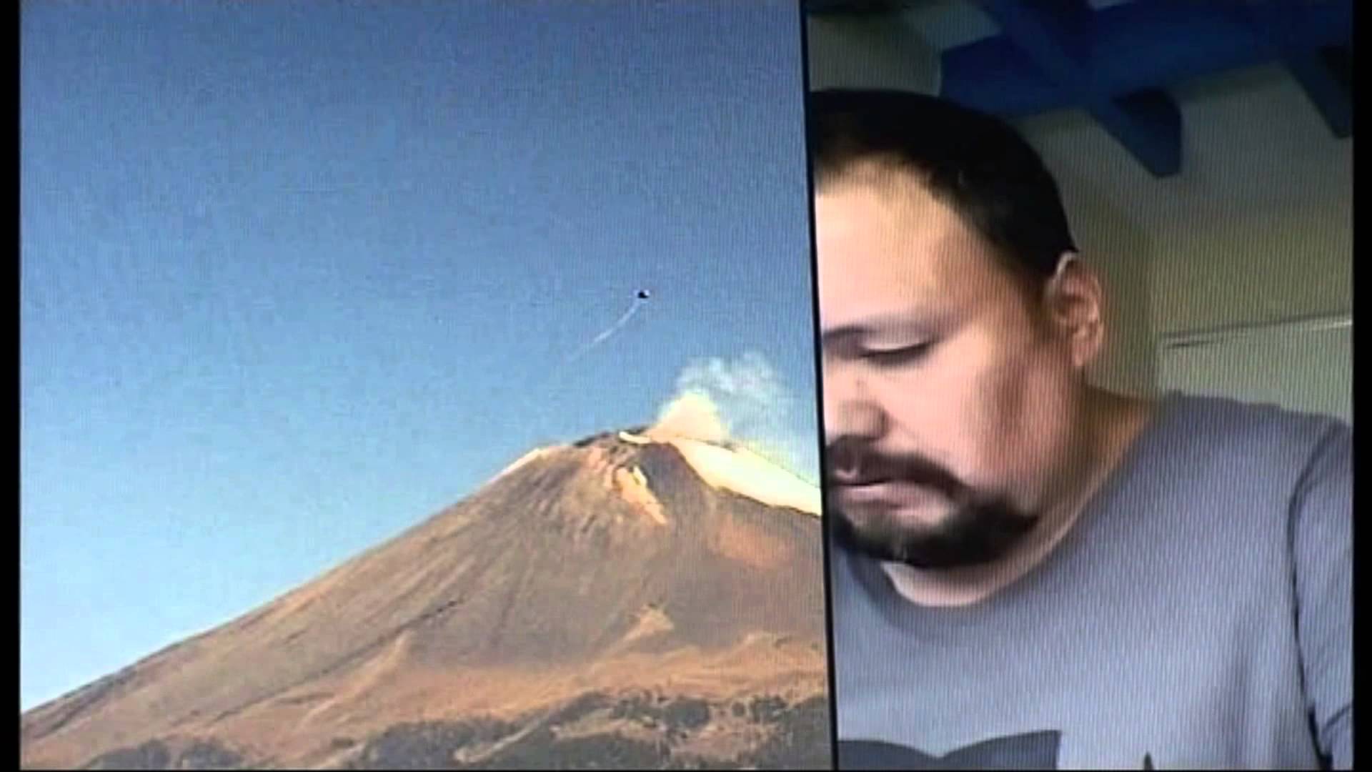 AVVISTATO UN U.F.O. NEI PRESSI DI UN VULCANO - VIDEO - 23/12/2014