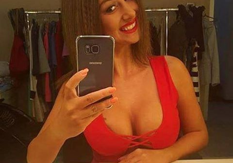 SESSO AL GF, POI CACCIATA DALLA TV PER ALTRE SCONCERIE E OGGI L'ENNESIMA BUFERA SULLA FAMOSA SHOWGIRL - 31/01/2017