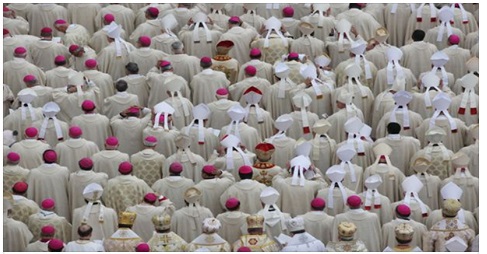 TRA I VESCOVI E CARDINALI IN PREGHIERA SI NASCONDE UN PANDA: RIUSCITE A TROVARLO? - 07/02/2017