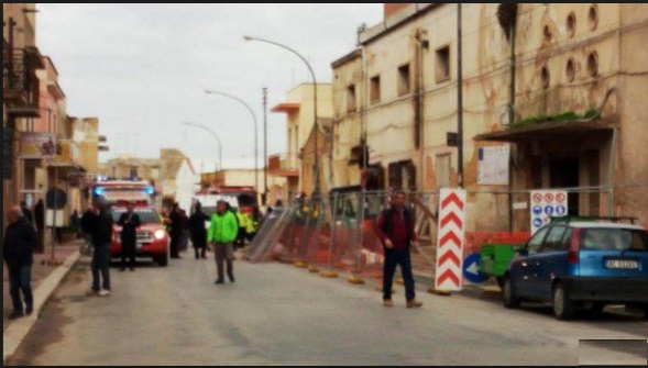 E' CROLLATO UN EDIFICIO: GIA' TRE ESTRATTI VIVI DALLE MACERIE - 08/02/2017