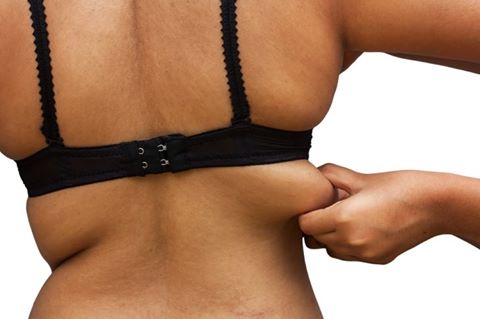 SI CHIAMA ''BRA FAT'' E' LA CICCIA CHE SI FORMA SOTTO LE ASCELLE INDOSSANDO IL REGGISENO: ECCO COME RISOLVONO SEMPLICEMENTE LE DIVE - 08/02/2017