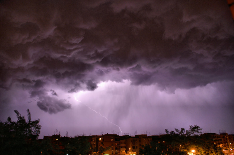 25 APRILE E 1° MAGGIO A RISCHIO: IN ARRIVO LA GRANDE PERTURBAZIONE. ECCO LE REGIONI PIU' COLPITE - PREVISIONI - 24/04/2015