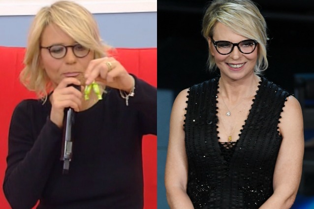 CI AVETE FATTO CASO? MARIA LO FA DURANTE LE DIRETTE DI OGNI SUO PROGRAMMA MA A SANREMO L'E' STATO IMPEDITO: ECCO PERCHE' - 09/02/2017