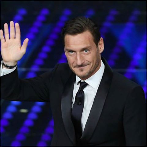 FRANCESCO TOTTI E' IL CACHET DELLA PARTECIPAZIONE A SANREMO: LA SPIAZZANTE DECISIONE DEL CALCIATORE - 10/02/2017