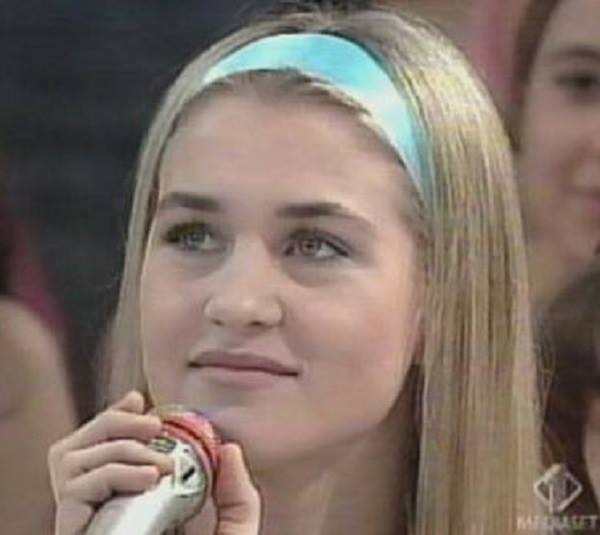 RICORDATE MARIA TERESA MATTEI EX DEL PROGRAMMA ''NON E' LA RAI''? A 25 DI DISTANZA DEL PROGRAMMA ECCO COME S'E' TRASFORMATA OGGI - 14/02/2017