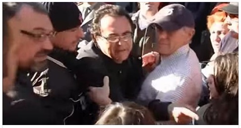 IL VIDEO DI ALBANO CHE COLPISCE UNA RAGAZZA A SANREMO FA IL GIRO DEL WEB - 17/02/2017