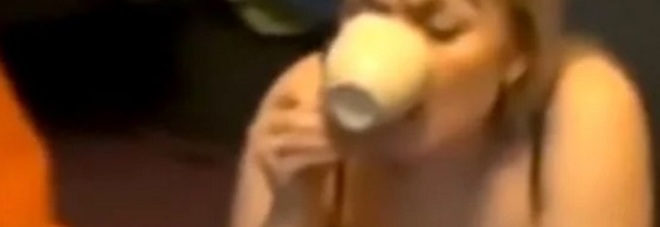 LA MOGLIE FA LA PROSTITUTA, IL MARITO LO SCOPRE NEL PEGGIORE DEI MODI -VIDEO - 19/02/2017