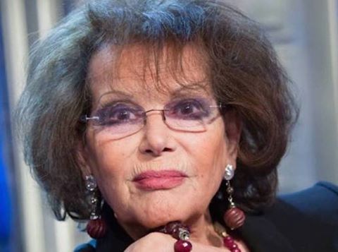 TERRIBILE LUTTO PER CLAUDIA CARDINALE, SE NE VA UNO DEI PEZZI PIU' PREZIOSI DEL SUO CUORE ''HO AMATO SOLO LUI'' - 18/02/2017