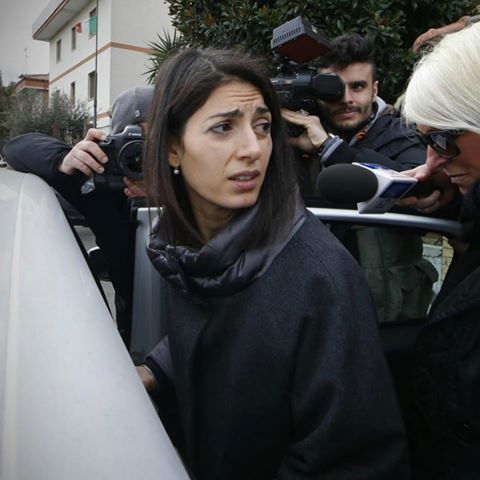 VIRGINIA RAGGI RICOVERATA D'URGENZA IN OSPEDALE: ECCO COS'E' SUCCESSO AL SINDACO DI ROMA ''HA AVUTO UN MALORE'' - 24/02/2017
