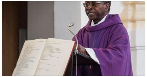 PRETE SHOCK ALLE DONNE: ''VENITE IN CHIESA SENZA MUTANDE PER RICEVERE LO 'SPIRITO' DI GESU''' - 05/03/2017