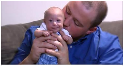 QUESTO BAMBINO HA FATTO 7 MESI: GUARDA PERCHE' E' COSI' PICCOLO - 28/06/2017