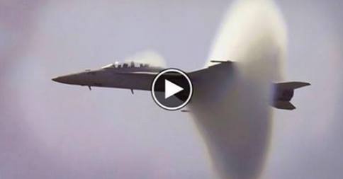 AEREO SUPERA LA BARRIERA DEL SUONO - VIDEO INCREDIBILE - 14/09/2014