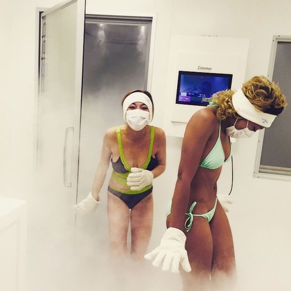 CONGELARSI PER DIMAGRIRE. L'ULTIMA MANIA DELLE DIVE - 17/06/2015