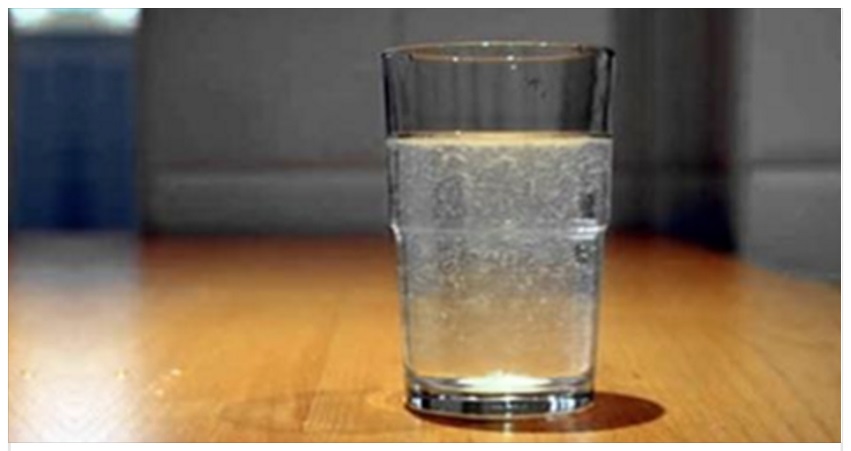 ECCO COME VERIFICARE LA PRESENZA DI ENERGIA NEGATIVA A CASA IN UN BICCHIERE D'ACQUA - 28/11/2016