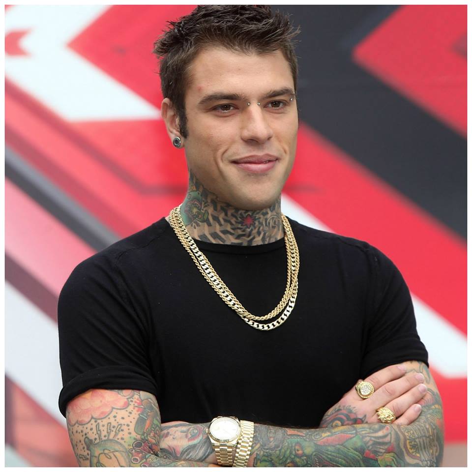 FEDEZ IN OSPEDALE DOPO LA LITE COL VICINO: ECCO I DANNI RIPORTATI ALLA FACCIA E LE SUE CONDIZIONI - 13/03/2016