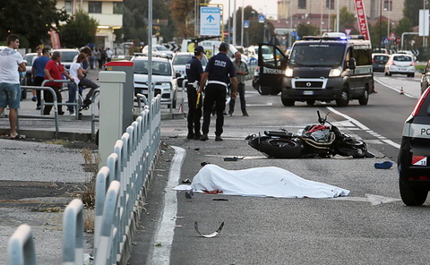 ''COME SI FA A DIRLO ALLE BAMBINE ORA?'' L'ASSURDA MORTE DI UN GIOVANE PAPA' - 25/09/2016